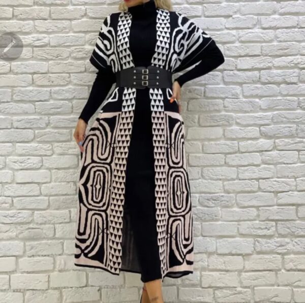 A light knit poncho dress ribbed dress in black and with 2 pieces